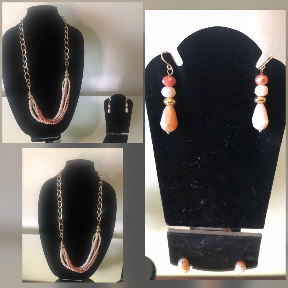 Beautiful necklace and earrings 😍